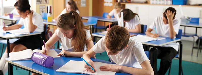 Simulare examen evaluare nationala clasa 8-a – Aviatiei (Scoala 12)